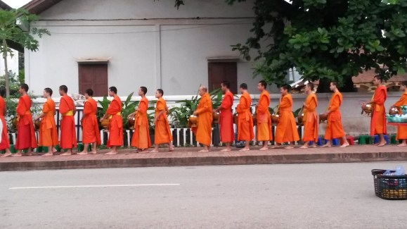 luangprabang-almsgivingceremony.jpg
