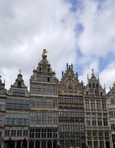 travelguide-antwerp,belgium-grotemarkt (1)
